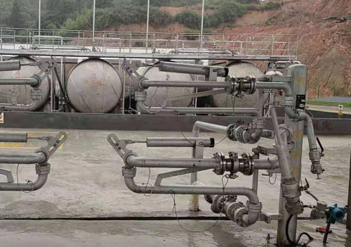 裝卸臂鋼絲繩緊急拉斷閥應(yīng)用實例 裝卸臂鋼絲繩緊急拉斷閥應(yīng)用實例