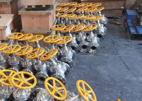 倒密封不銹鋼氨用截止閥包裝車間-上海永龍閥門廠 倒密封不銹鋼氨用截止閥包裝車間-上海永龍閥門廠