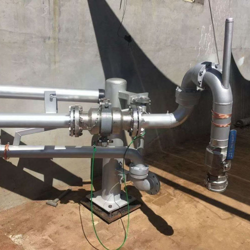 拉斷閥_裝卸車流體裝卸臂應(yīng)用現(xiàn)場 拉斷閥_裝卸車流體裝卸臂應(yīng)用現(xiàn)場